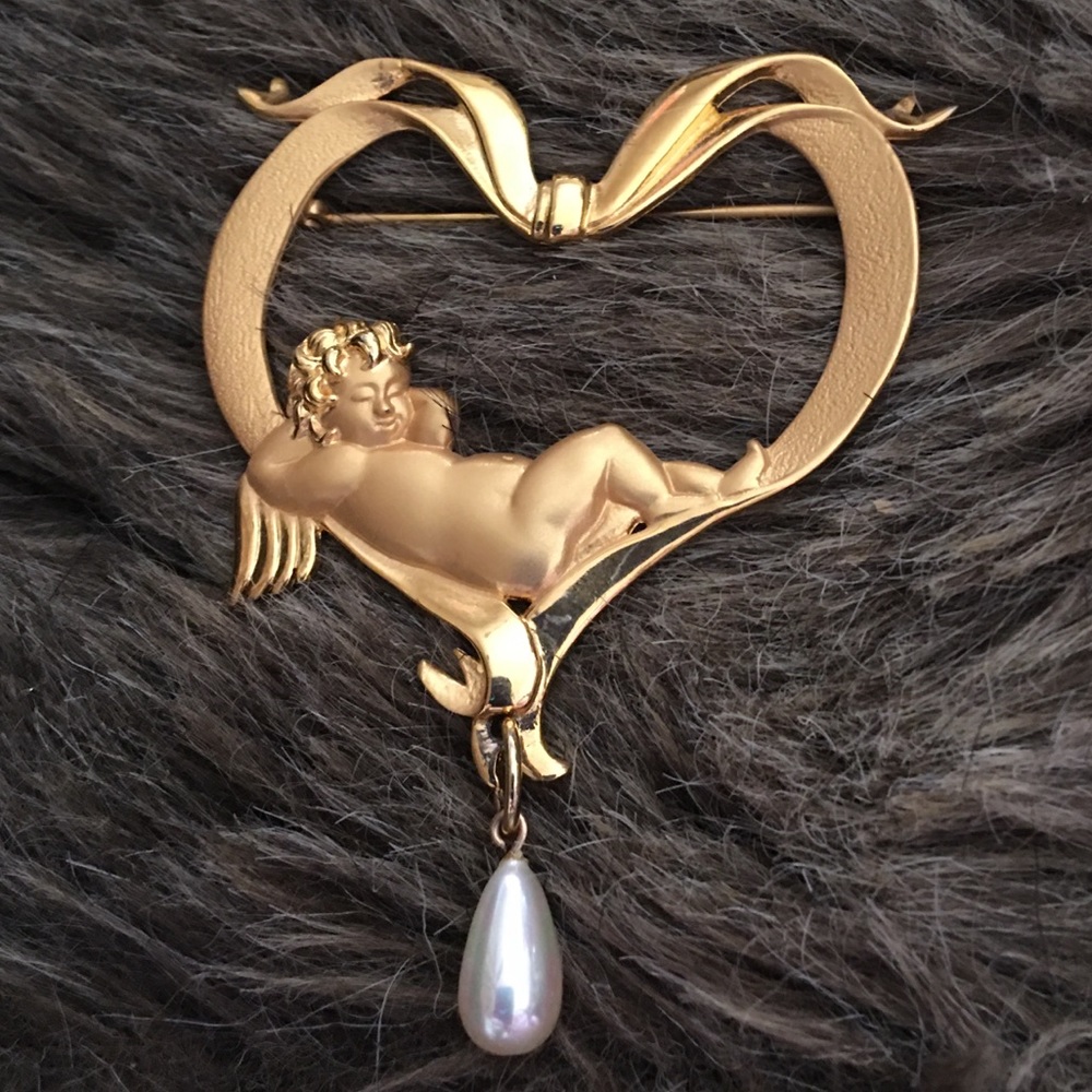 Vintage Jonette gold tone cherub brooch pin